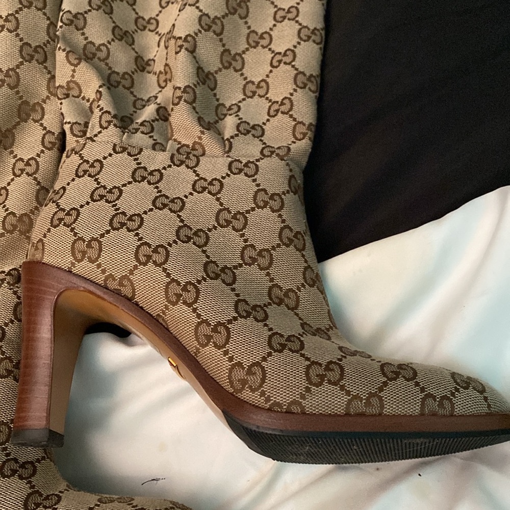 GUCCi monogram OVER THE KNEE boots😍 - Picture 7 of 11